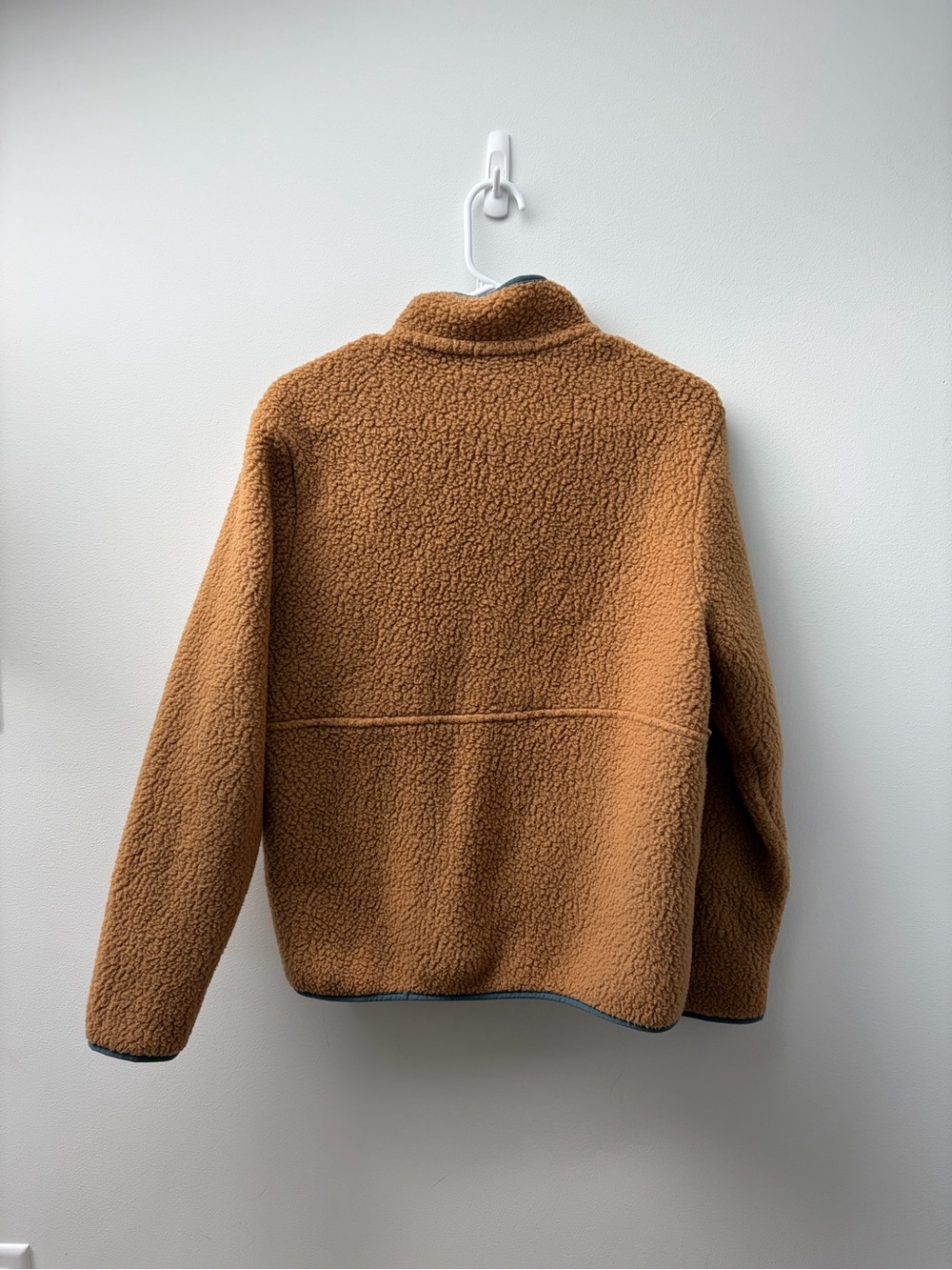 Patagonia Women's Retro Pile Marsupial - Picture 3 of 4